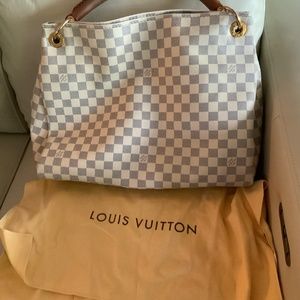 Louis Vuitton Artsy Damier Azur handbag with dust bag and original box.